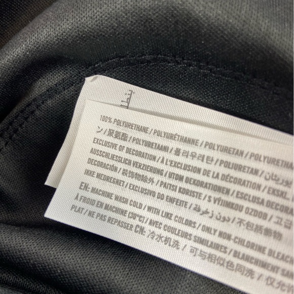 Abercrombie & Fitch The 90’s Straight Leg Ultra High Rise Faux-Leather Pants 27 - Picture 12 of 12